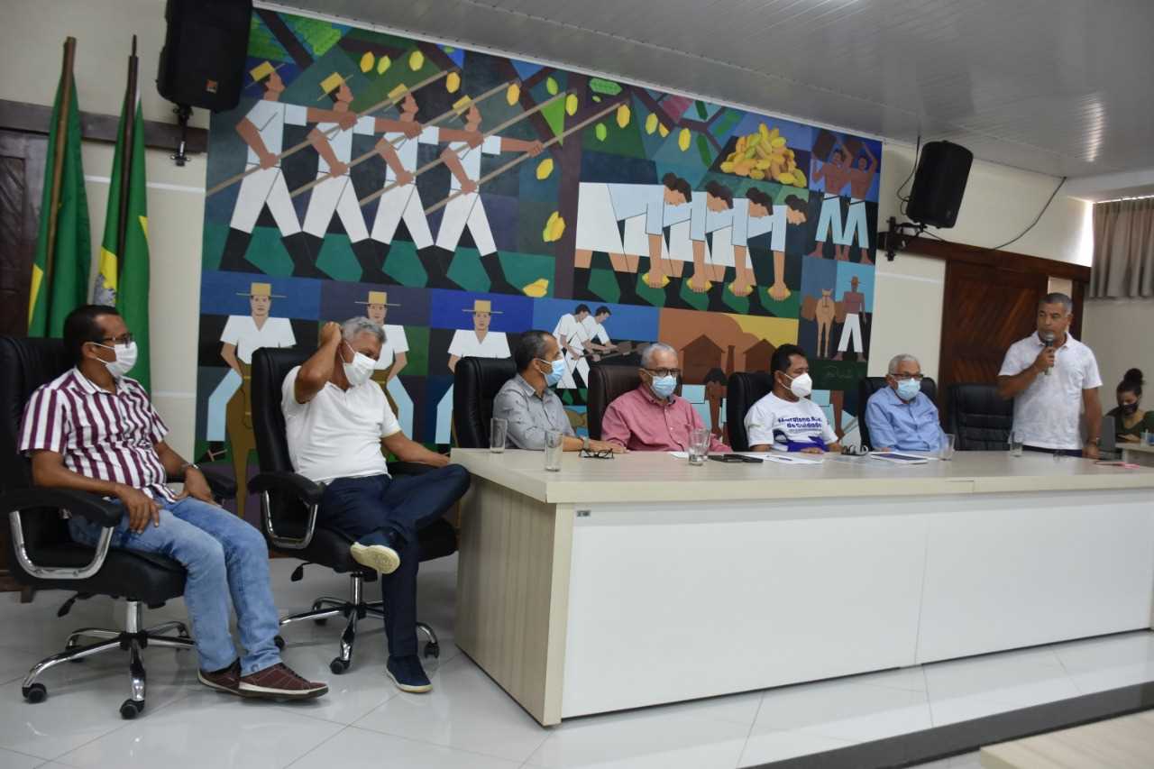 Camacã: Secretário do Estado Josias Gomes visita Camacã e assina convênios com o CIMA
